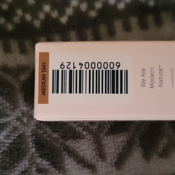 NEW Monat Concealer Medium Tan - Picture 2 of 4